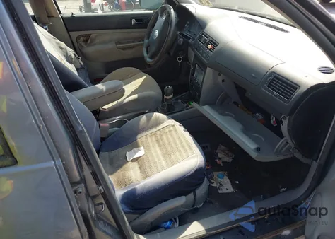 2003 Volkswagen Jetta Gls Tdi z USA, uszkodzony, nr VIN 3VWSP69M53M177543